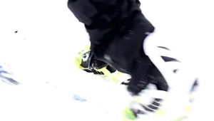 ４分割する次世代スプリットボード"PREMIERE157" SALOMON Snowboard